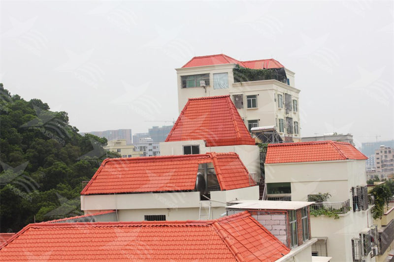 合成樹(shù)脂瓦 vs. 鐵皮瓦：哪種更適合您的建筑？